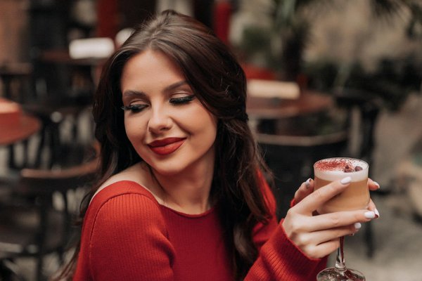 Comment intégrer des bottes en cuir à vos looks de soirée : astuces élégantes pour un style réussi !